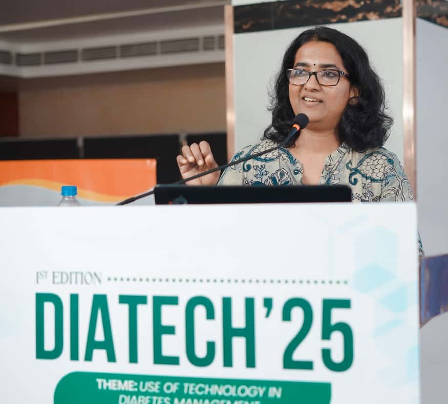 Speaker at the DIATECH'25 podium